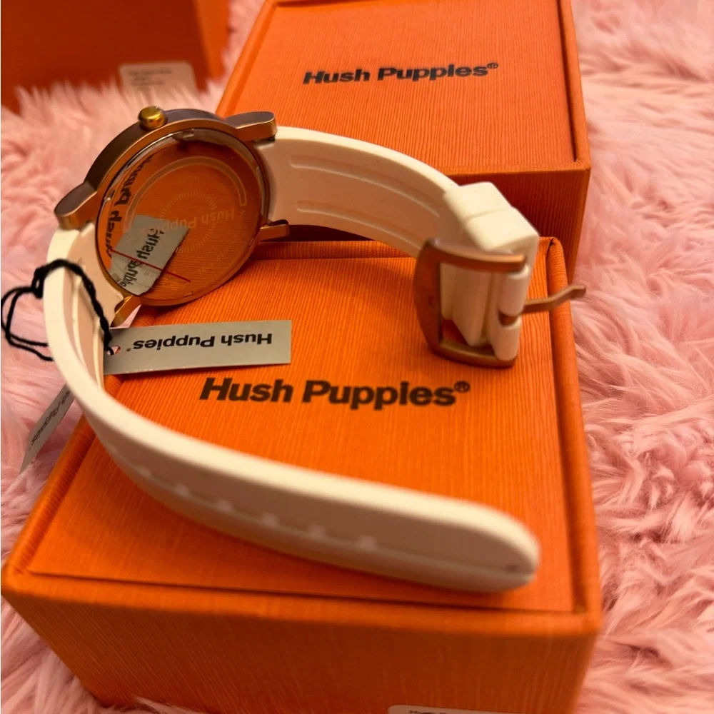 NIB HUSH PUPPIES SILICONE STRAP WATCH‎